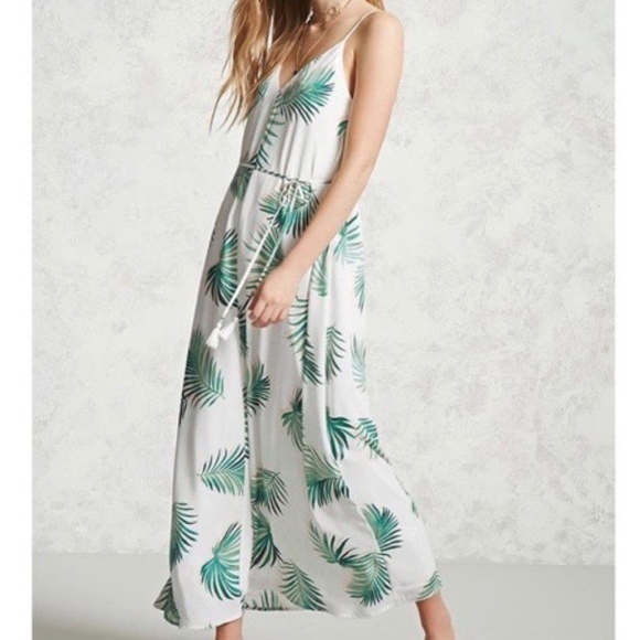 Forever 21 Dresses & Skirts - 🌟HP 7/21🌟Palm Leaf Maxi Dress